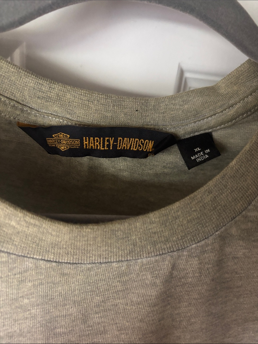 Harley-Davidson Light Gray Sleeveless Eagle Graphic Tank - Picture 2 of 3